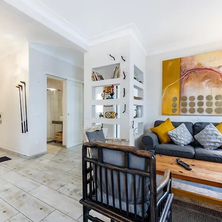 Im On Charming Apartment *